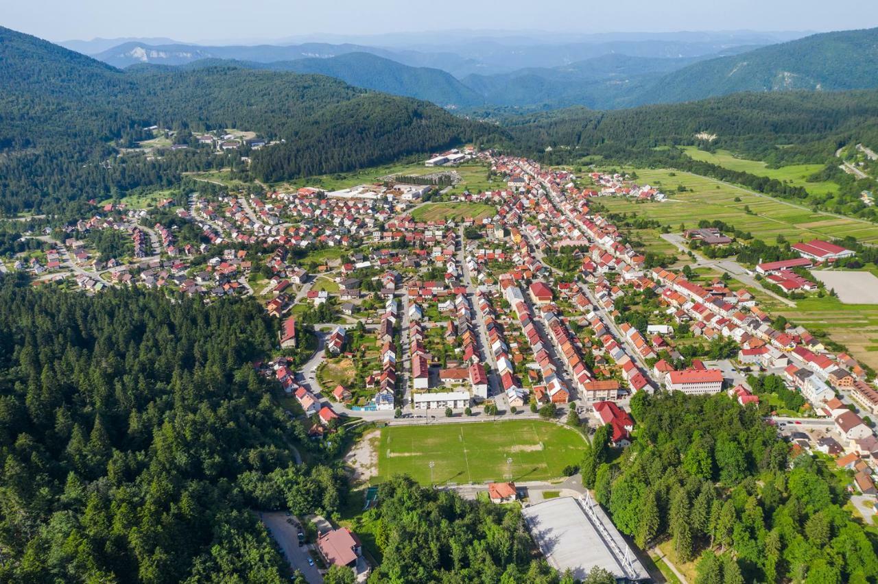 Apartman Japlenski Delnice Buitenkant foto